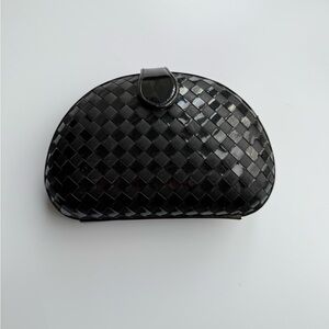Elegant Vintage Black Woven Clutch